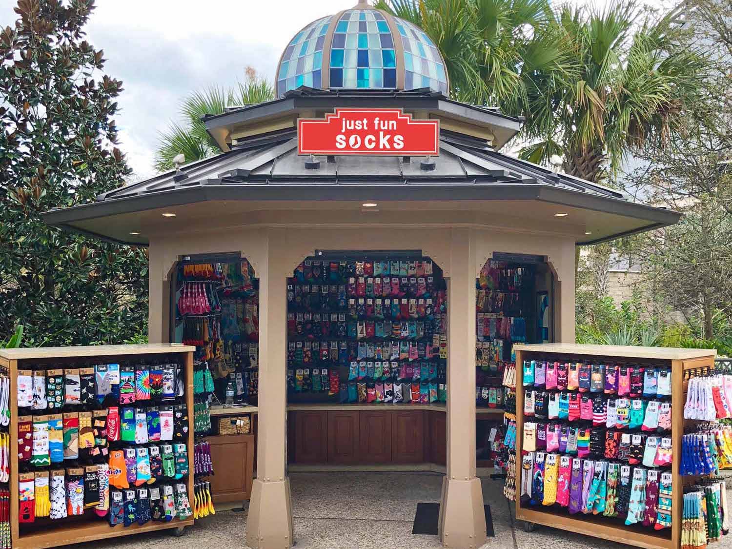 Just Fun Socks Kiosk at Disney World, Landing